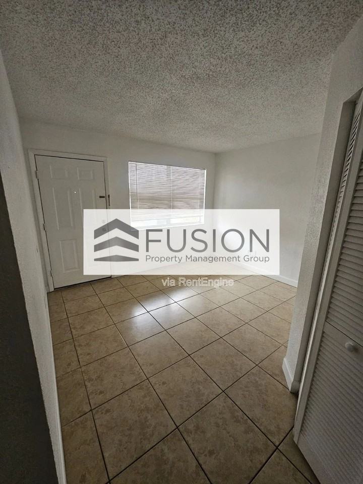 400 Nw 65th Ave #123 - Photo 4 of 9