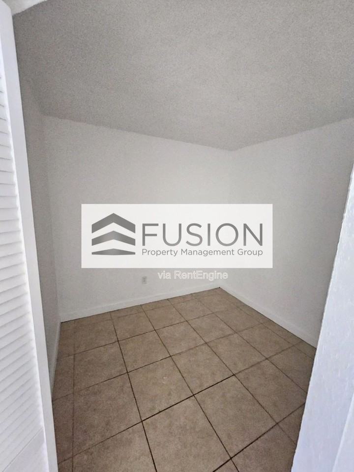 400 Nw 65th Ave #123 - Photo 6 of 9