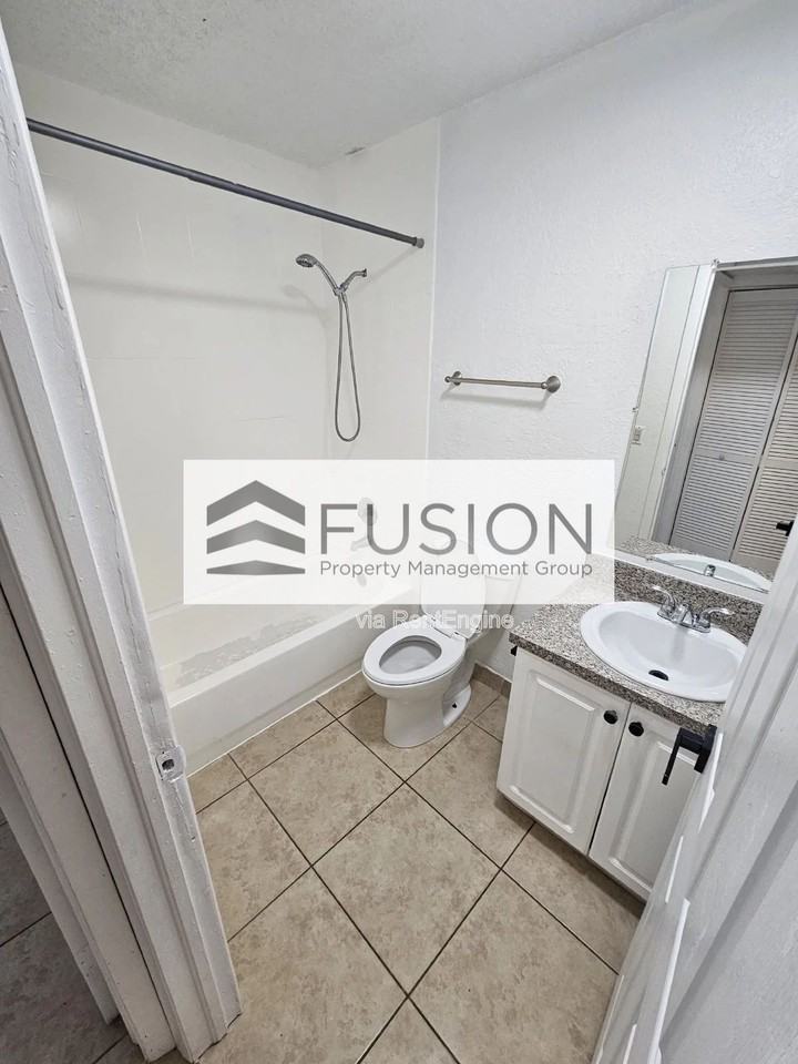 400 Nw 65th Ave #123 - Photo 7 of 9