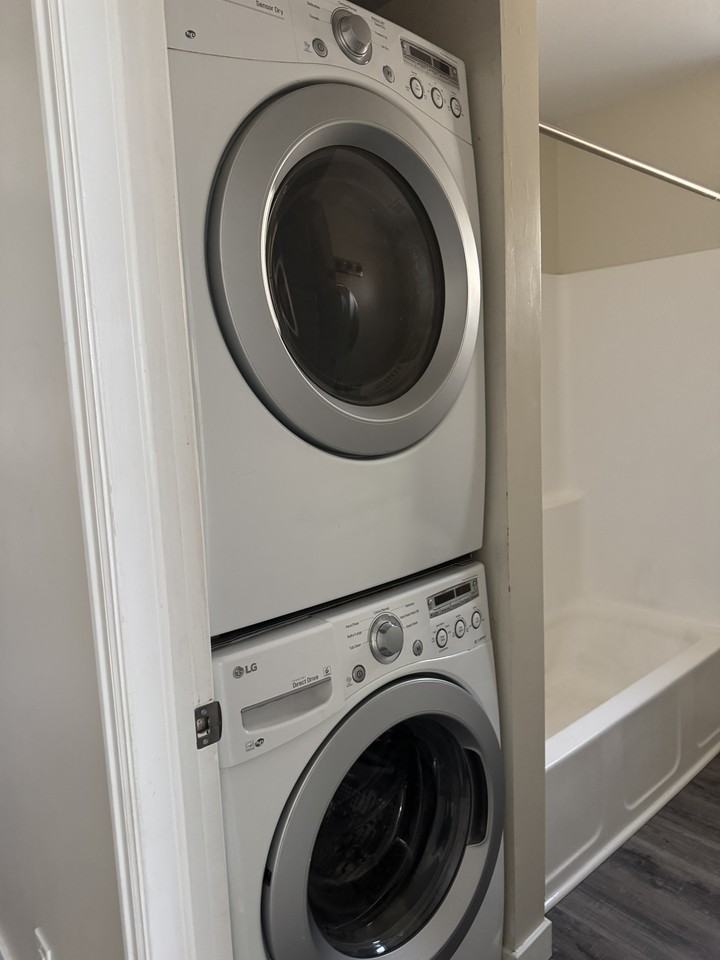 1431 Monroe Blvd #4 - Photo 6 of 10