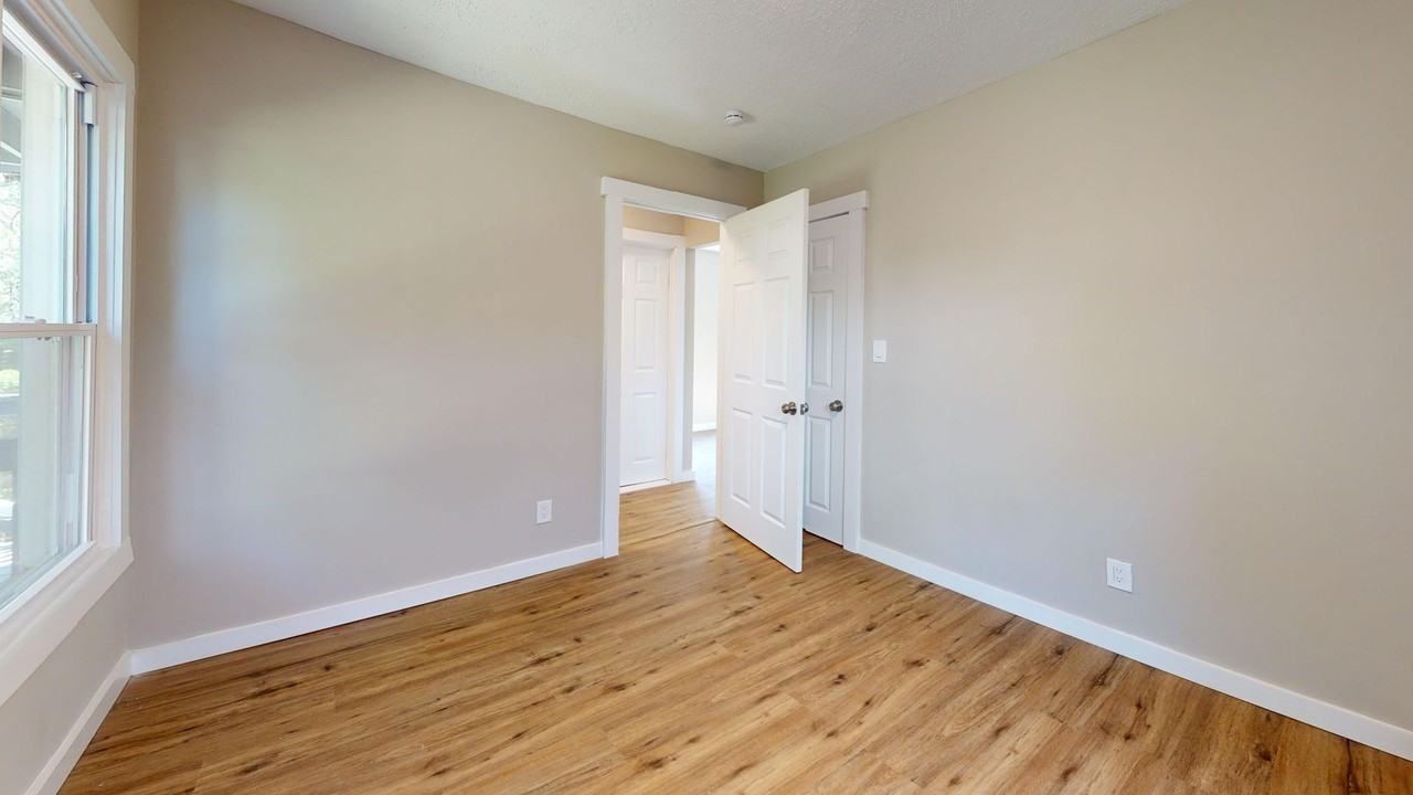 83 Nash St - Photo 5 of 27
