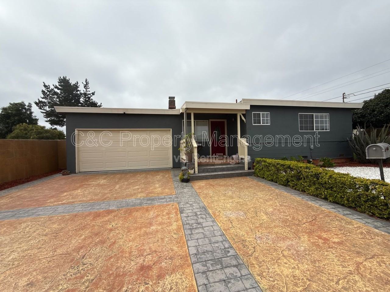 476 Ferris Ave - Photo 2 of 11