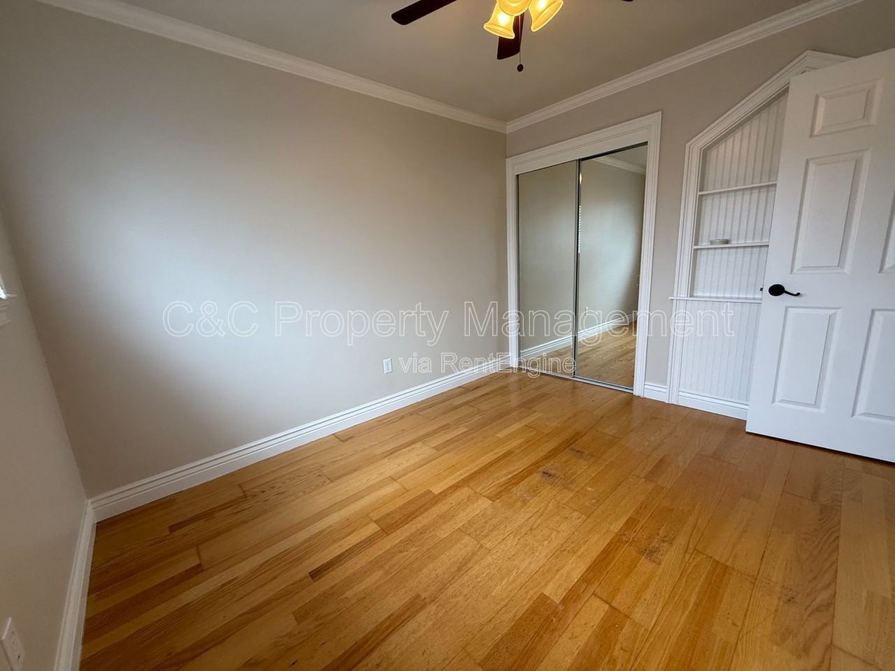 476 Ferris Ave - Photo 5 of 11