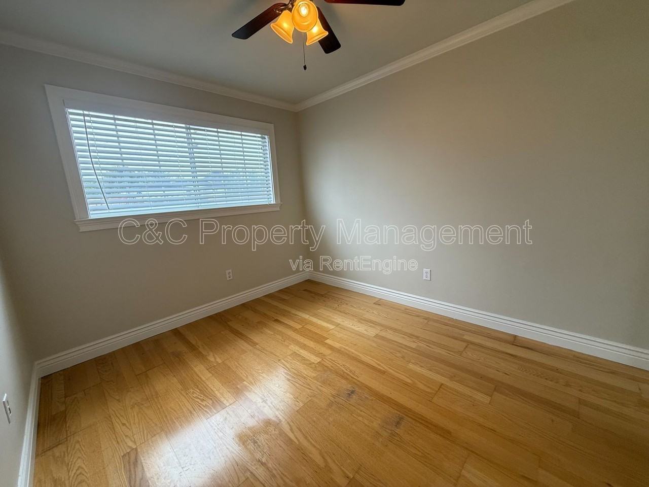 476 Ferris Ave - Photo 6 of 11