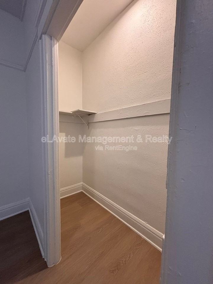 1315 S Flower St #202 - Photo 5 of 13