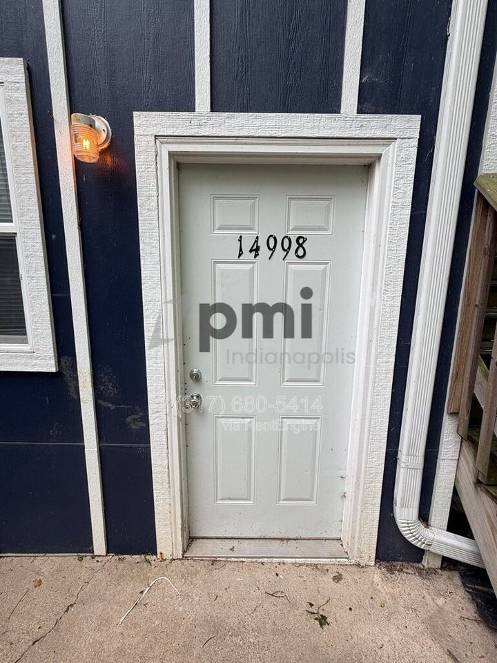 14998 Allisonville Rd - Photo 3 of 19