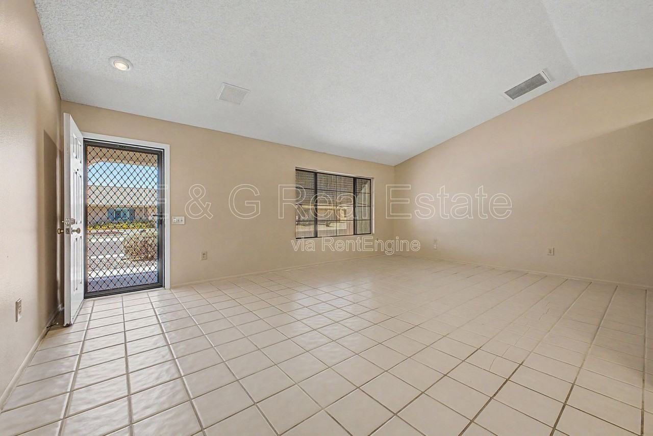 14222 W Yosemite Dr - Photo 2 of 38