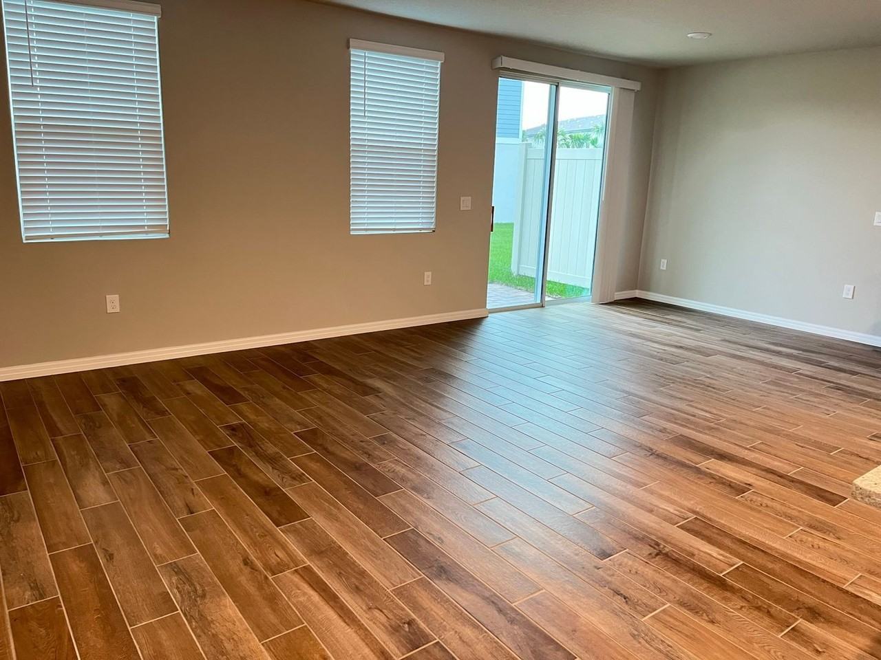 437 Legacy Loop - Photo 4 of 17
