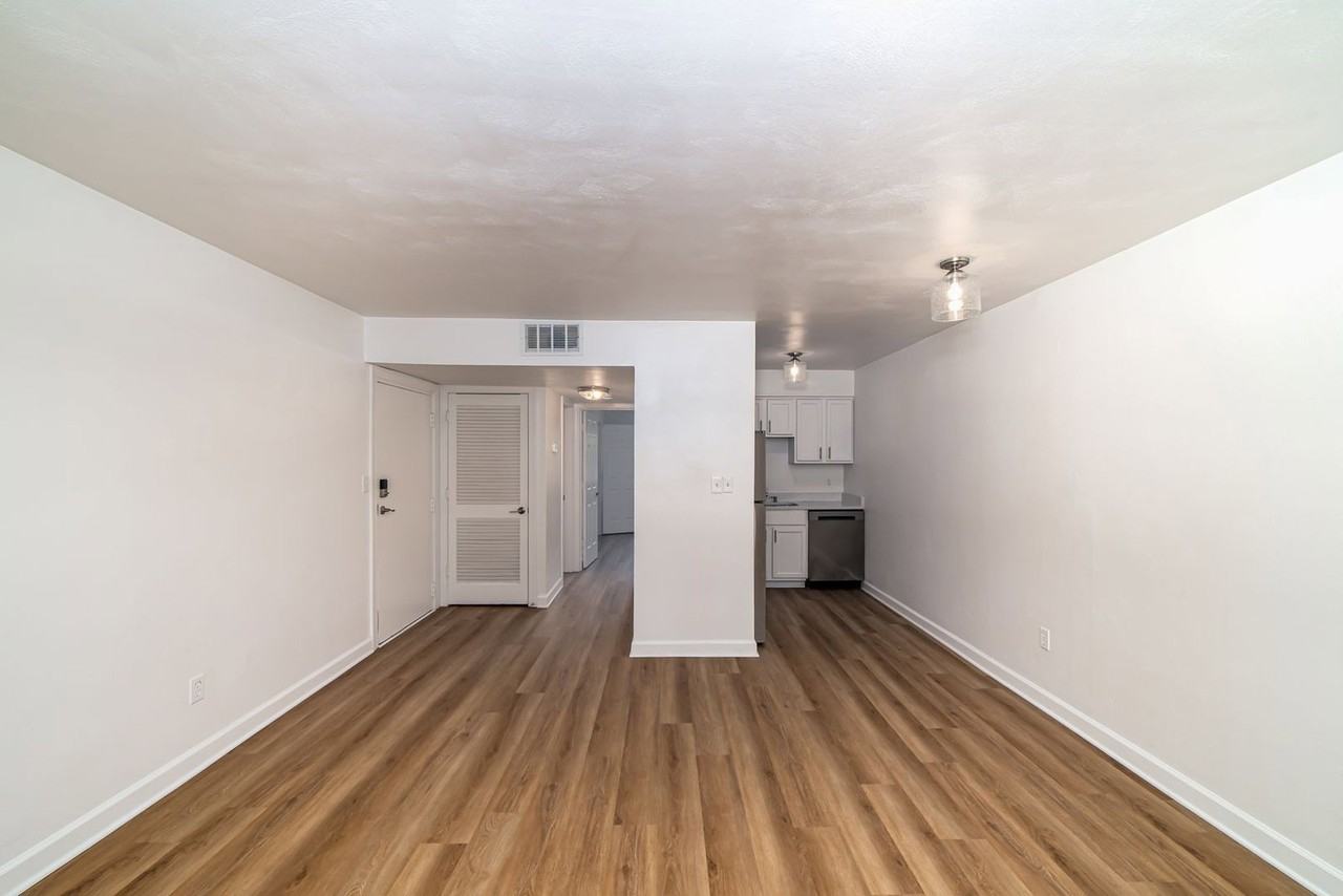 1032 Gill Ct #101 - Photo 5 of 20