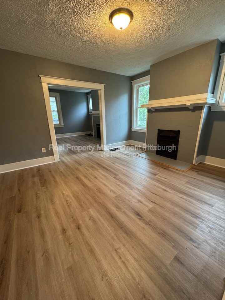 311 W Burgess St #1 - Photo 4 of 13