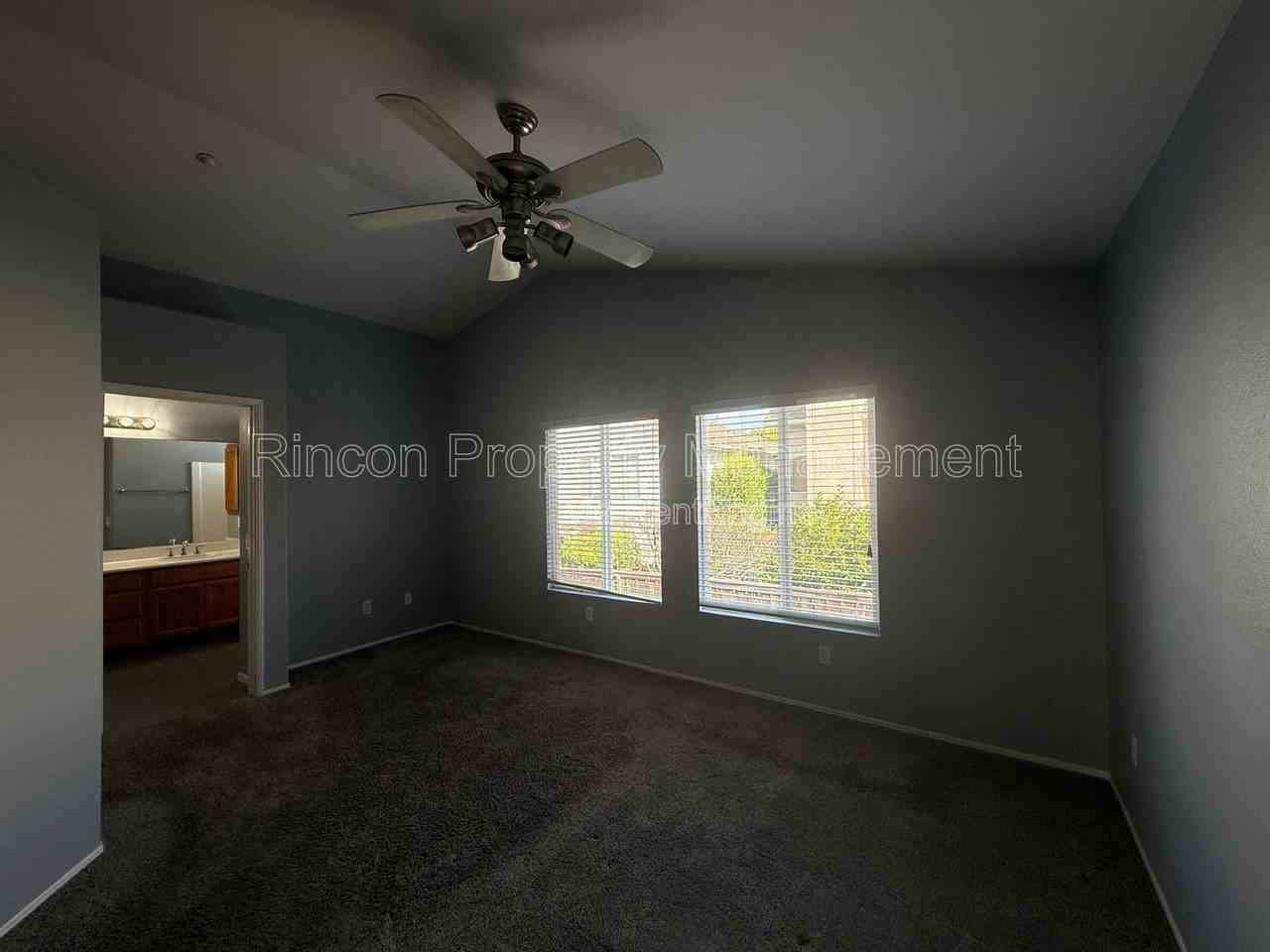 4729 Ellington St - Photo 7 of 19