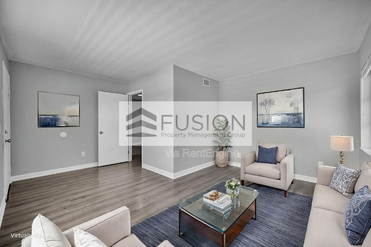 400 Nw 65th Ave #210 - Photo 5 of 17