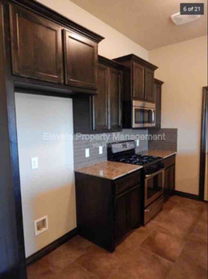 10715 Nw 23rd Ter - Photo 4 of 13