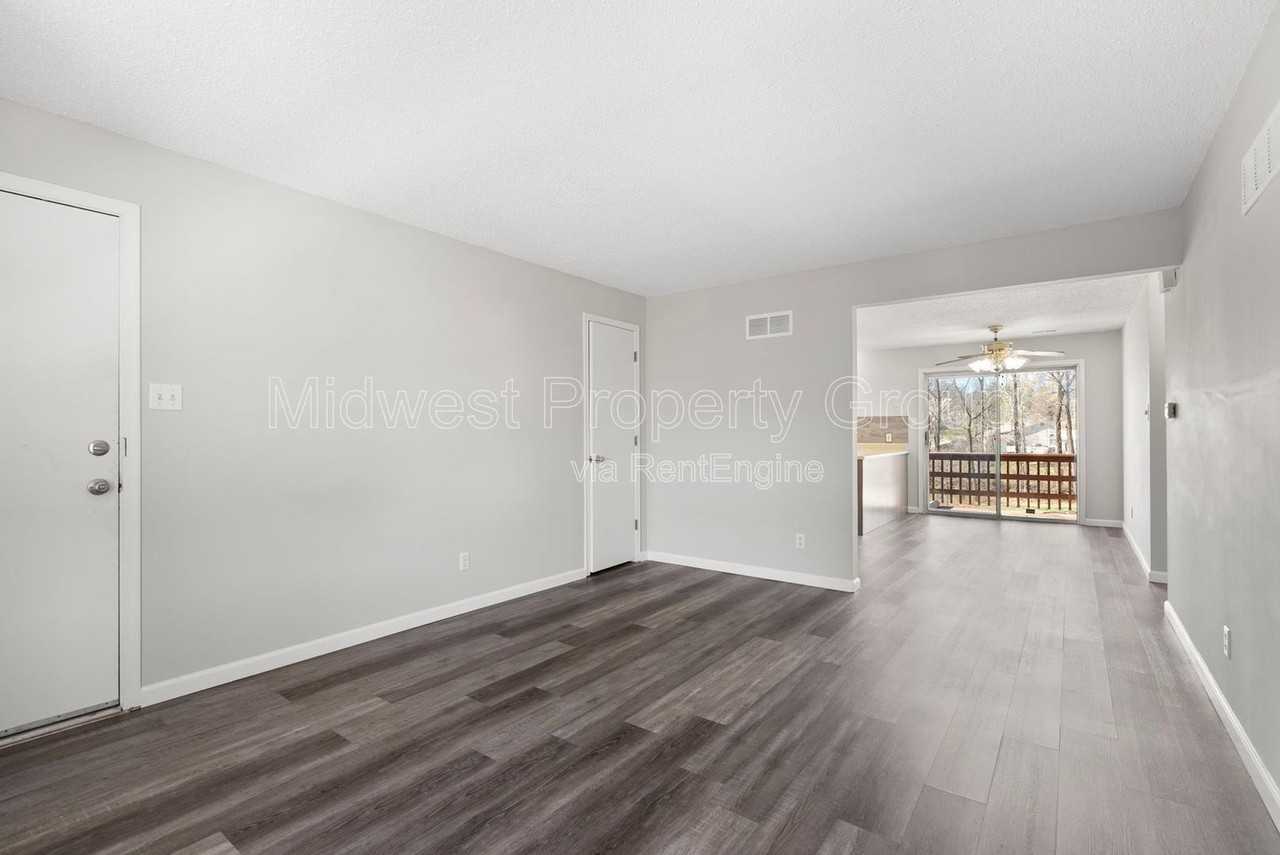 11 Delray Ct - Photo 3 of 14