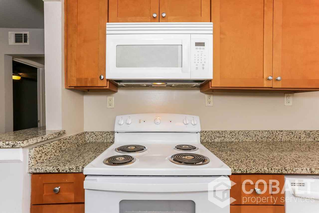 271 Glen Iris Dr Ne #3A - Photo 2 of 17