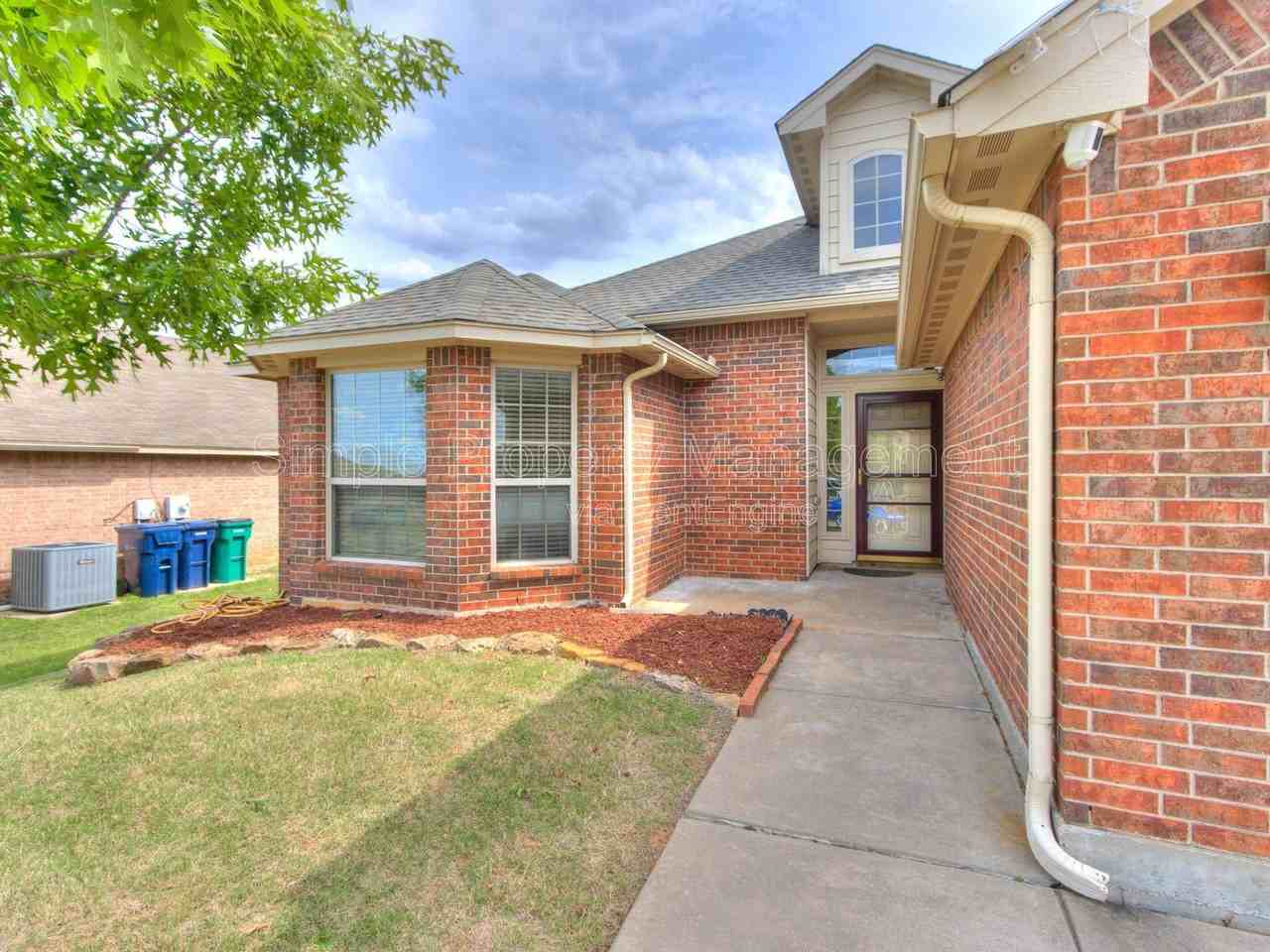 11304 Nw 98th St - Photo 2 of 30
