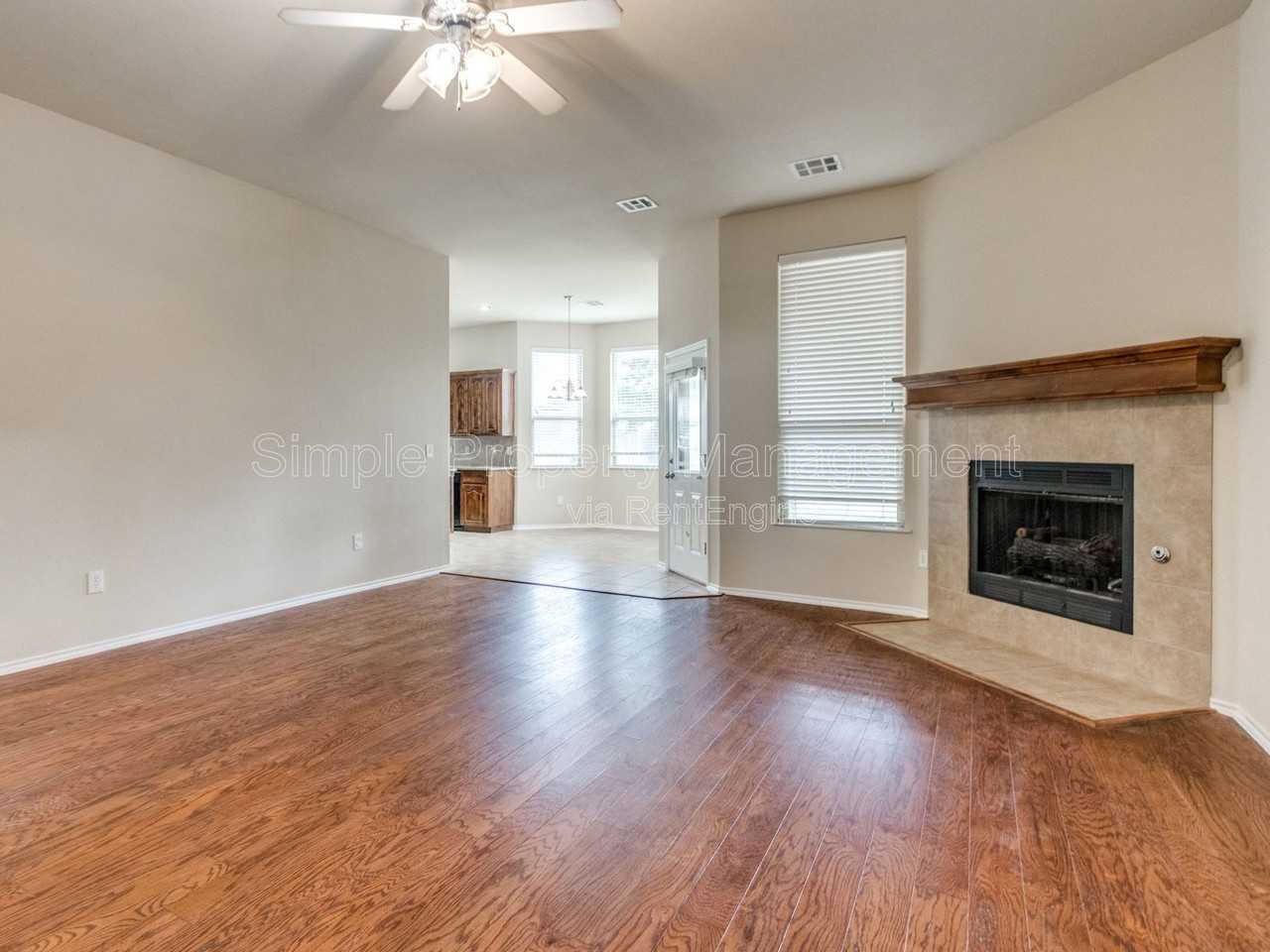 11304 Nw 98th St - Photo 6 of 30
