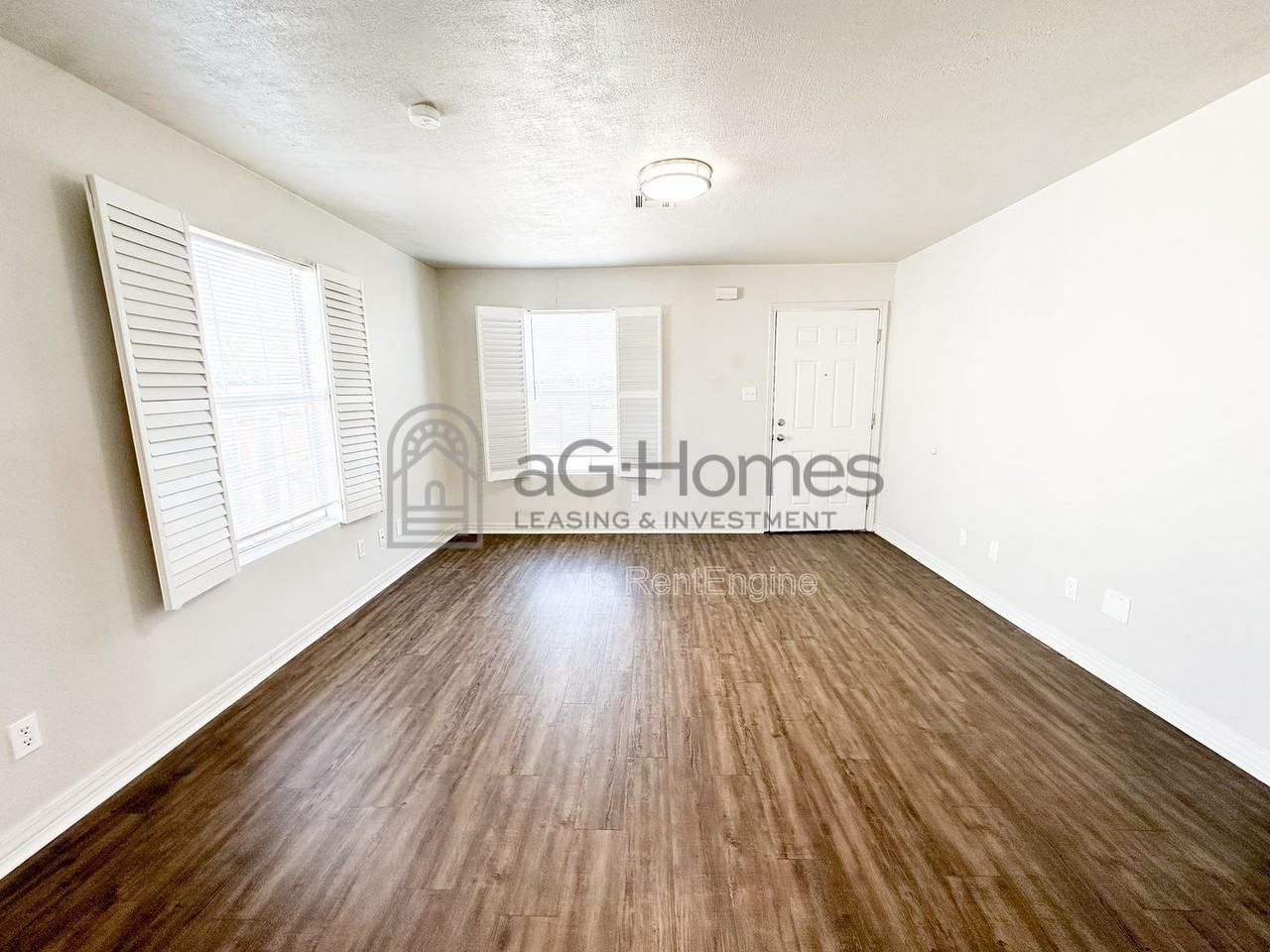 5617 N Donald Ave - Photo 3 of 13