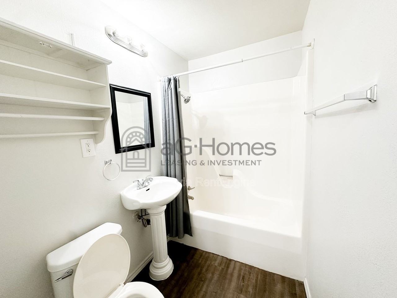 5617 N Donald Ave - Photo 4 of 13