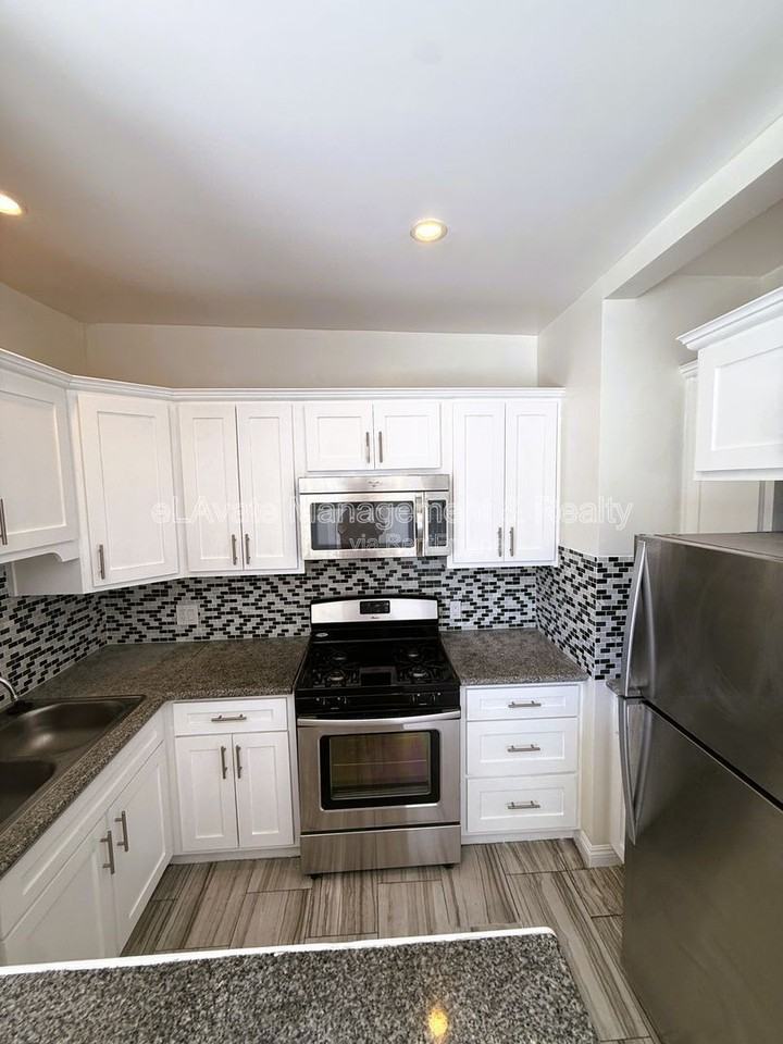 770 S Boyle Ave #107 - Photo 7 of 25