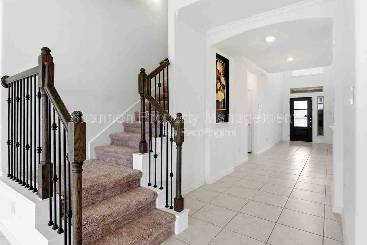 1618 Rosedale Dr - Photo 5 of 41