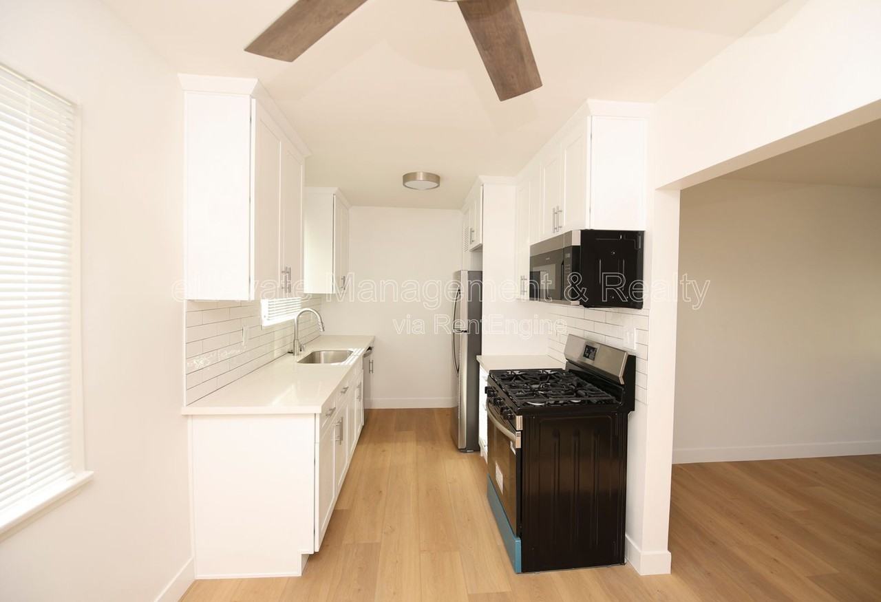 14115 Gilmore St #02 - Photo 2 of 13