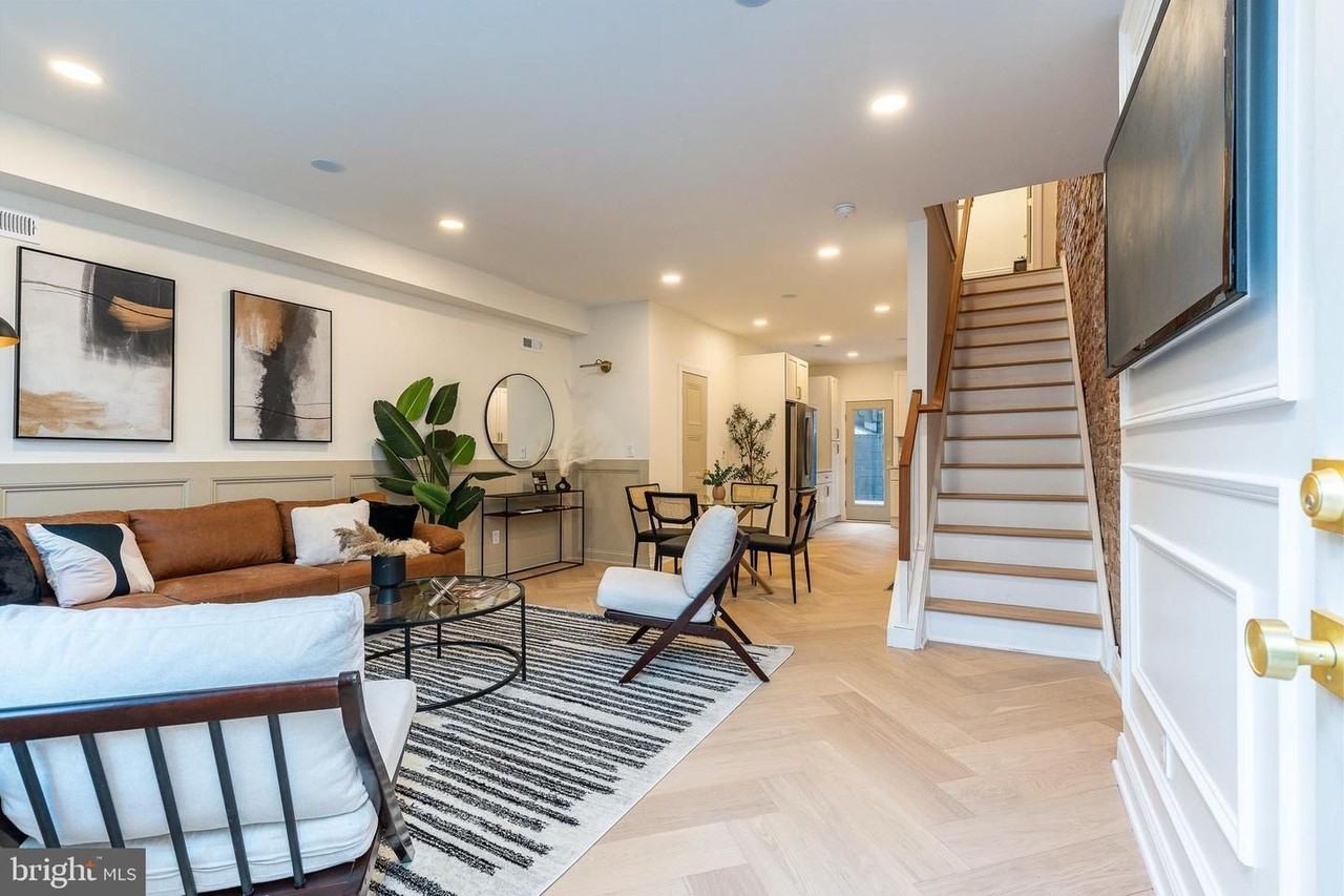 814 Mountain St - Photo 6 of 33