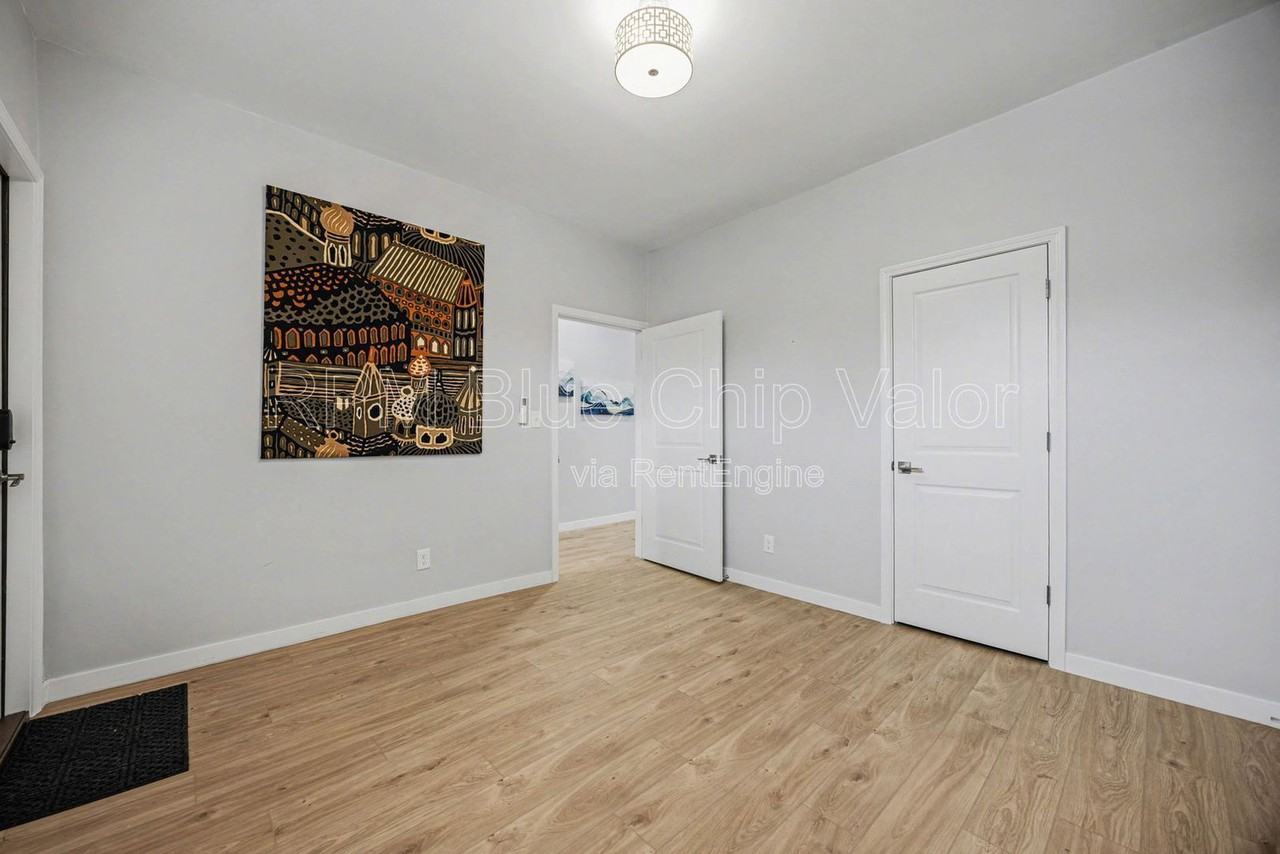 3982 Superior Ave #1W - Photo 7 of 17