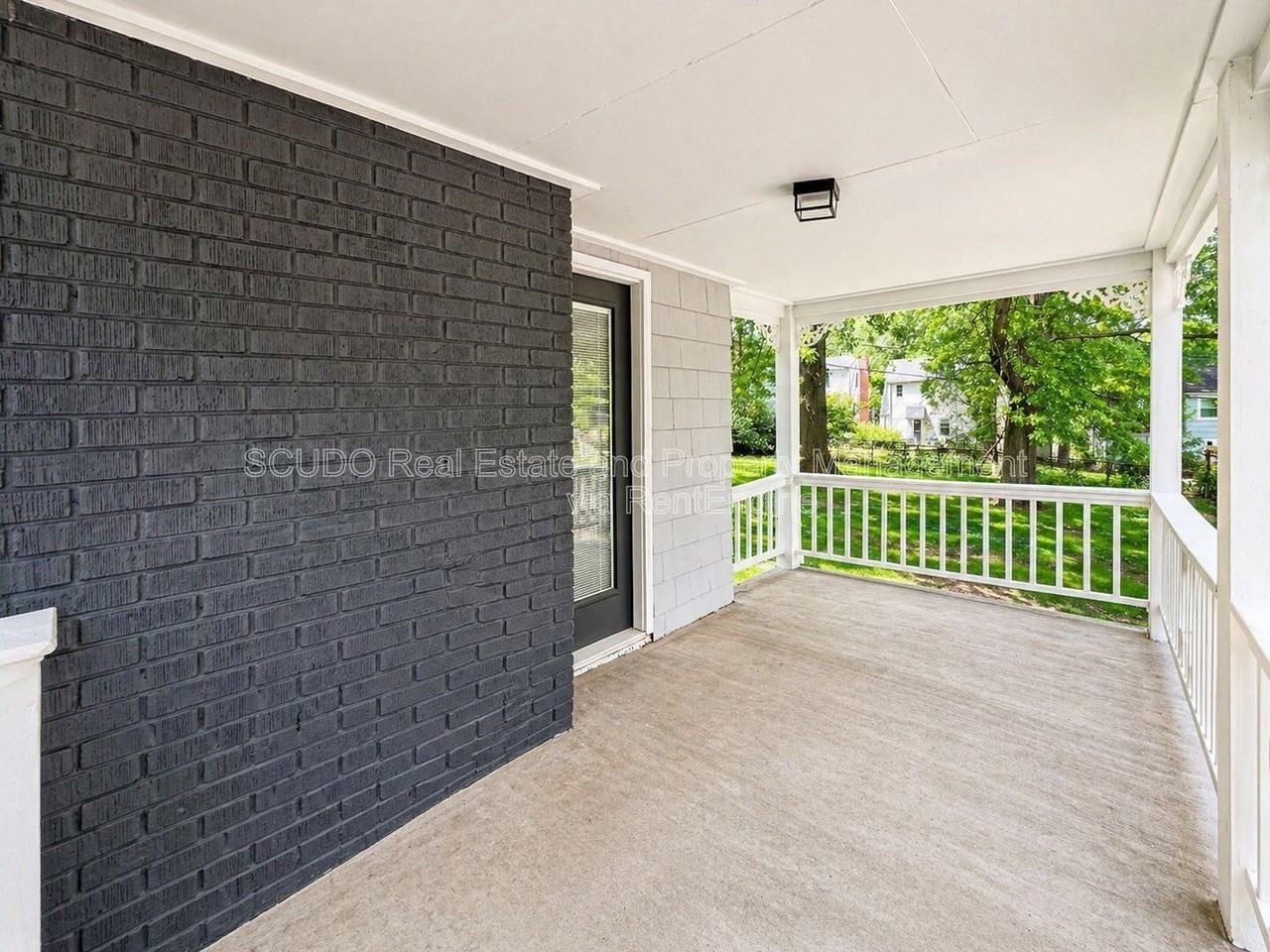 6720 Holmes Rd - Photo 2 of 18
