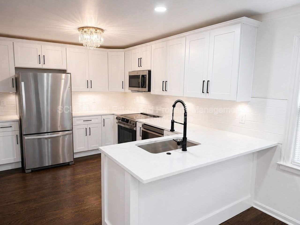 6720 Holmes Rd - Photo 4 of 18