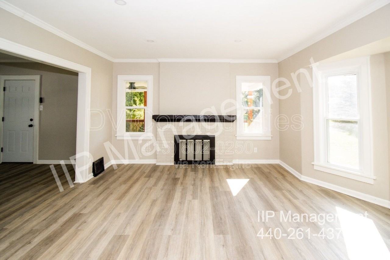 29396 Detroit Rd - Photo 6 of 29