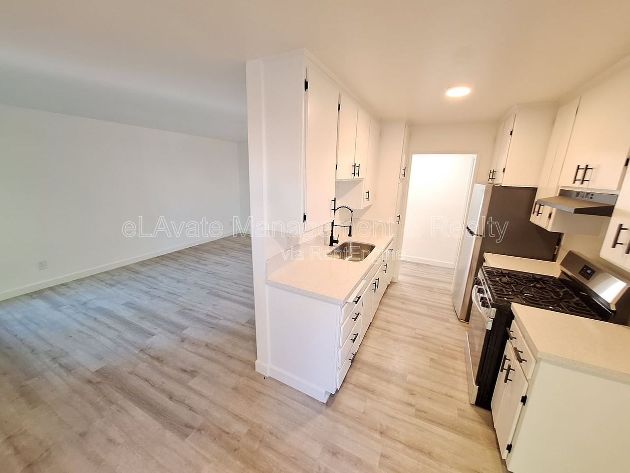 11744 Runnymede St #111 - Photo 3 of 11