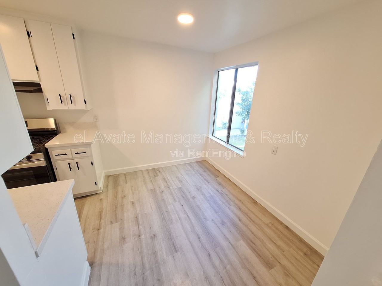 11744 Runnymede St #111 - Photo 4 of 11