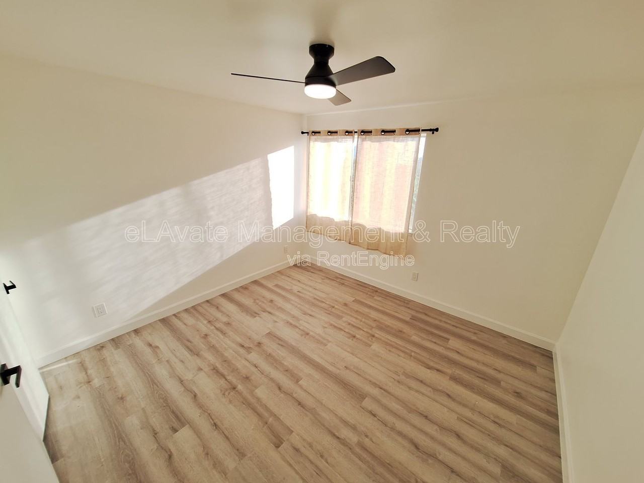 11744 Runnymede St #111 - Photo 7 of 11