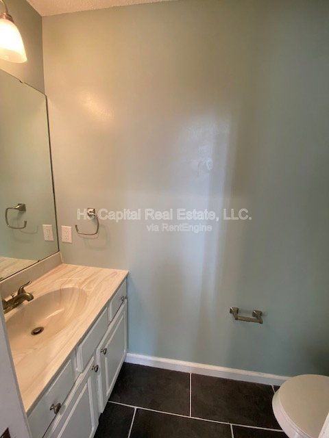1041 Flora Lake Ct - Photo 5 of 35