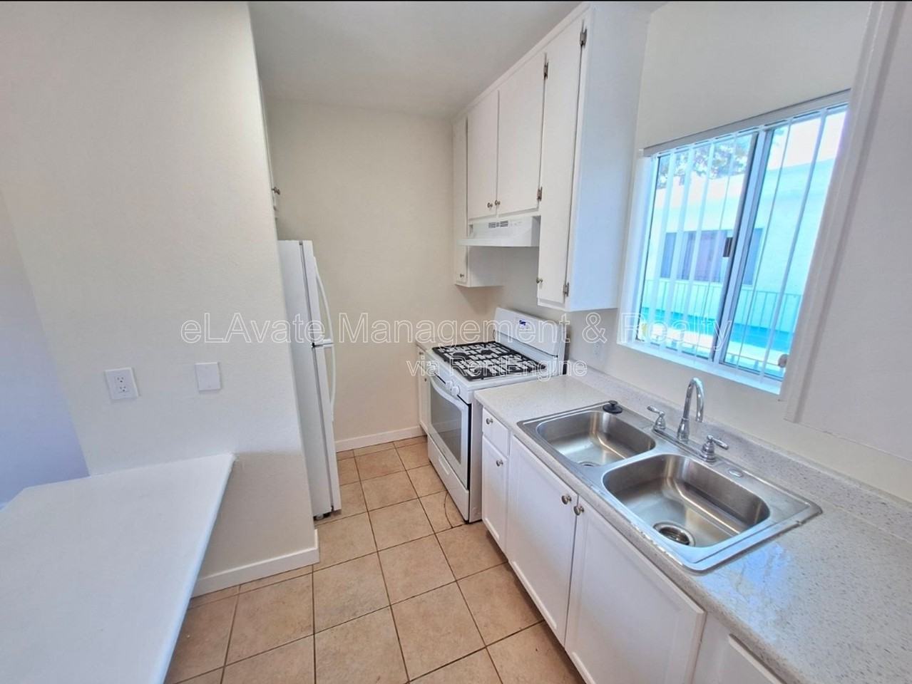 6815 Kelvin Ave #102 - Photo 5 of 24