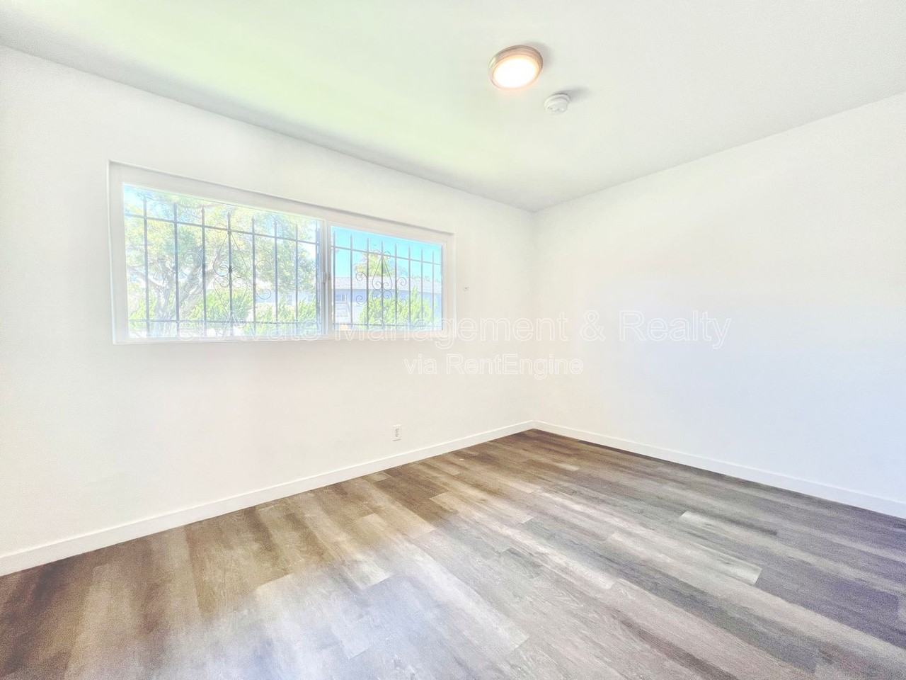 3900 Nicolet Ave #34 - Photo 4 of 10