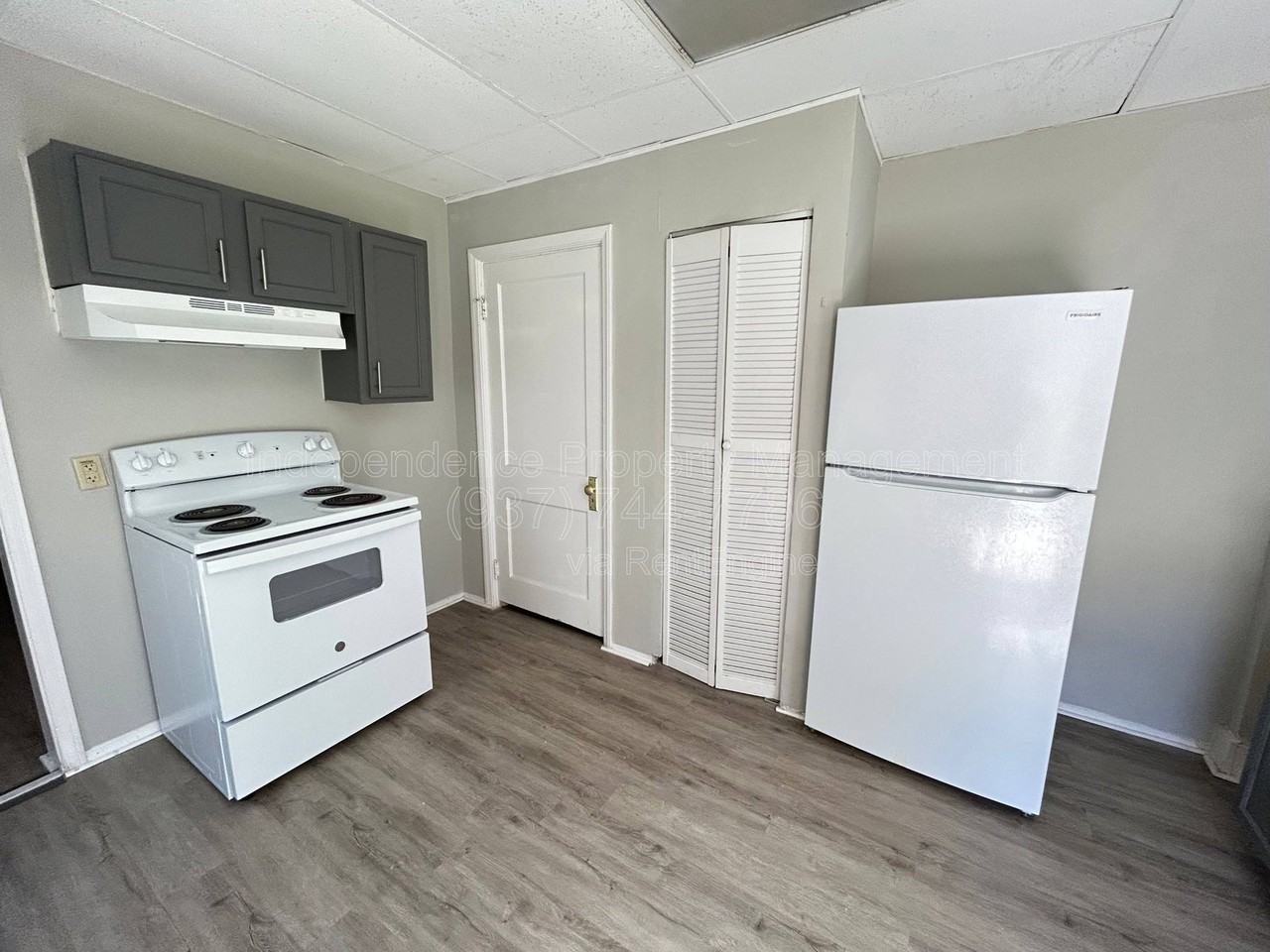 2212 Calumet St #2 - Photo 6 of 12