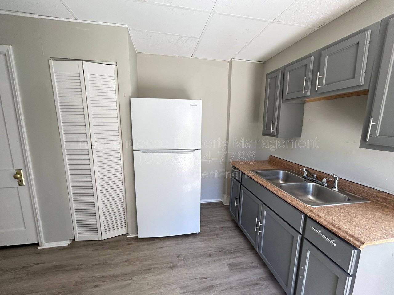 2212 Calumet St #2 - Photo 7 of 12