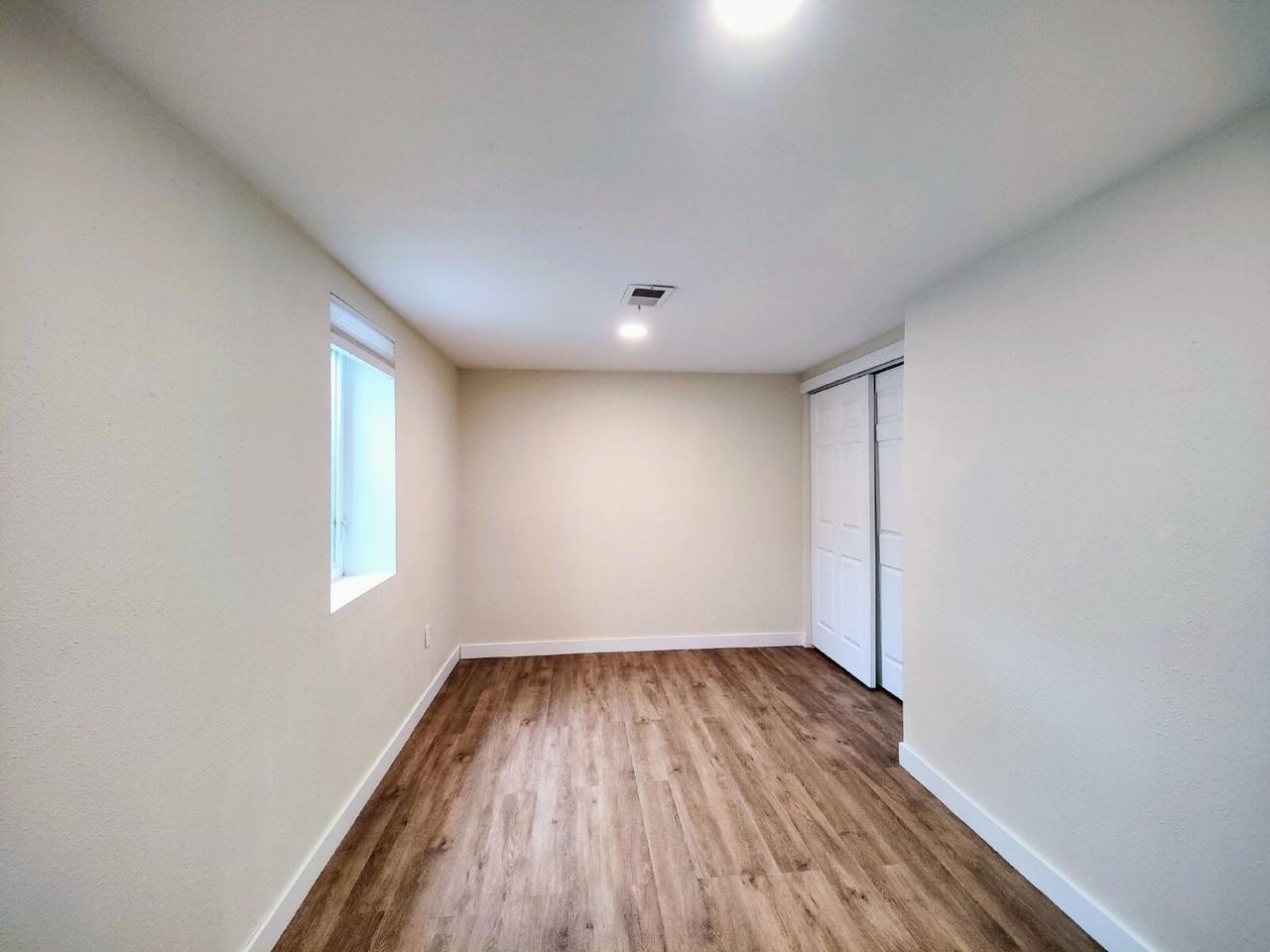 7770 S Kit Carson Dr #2 - Photo 6 of 8