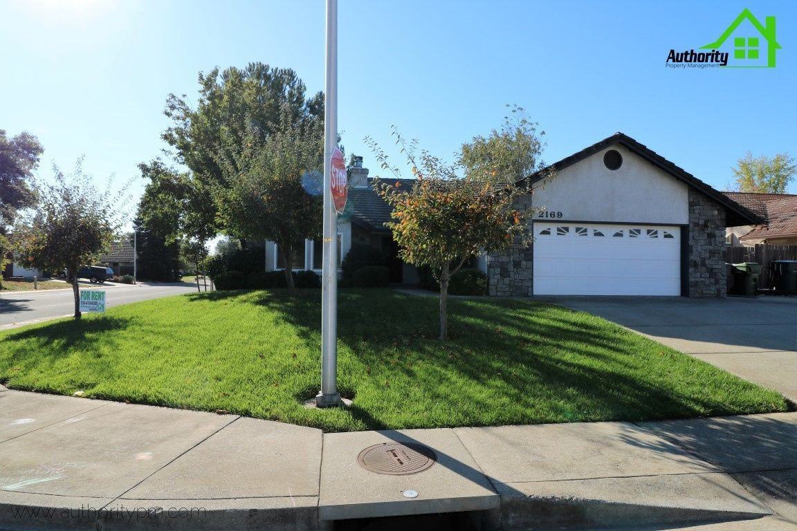 2169 Sophy Pl - Photo 4 of 31