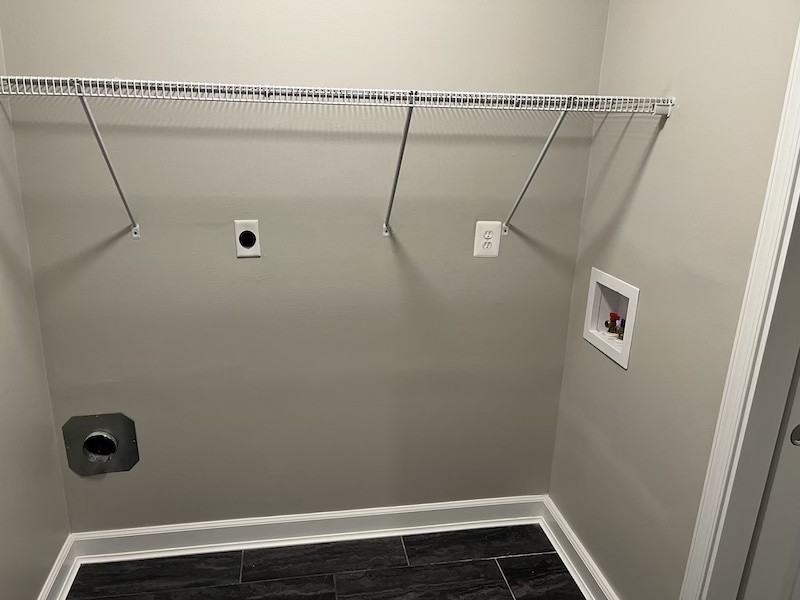1056 Amsterdam Rd - Photo 5 of 11