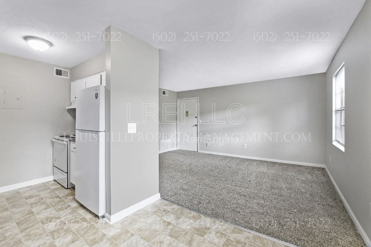 3105 Fordhaven Rd #3 - Photo 4 of 12