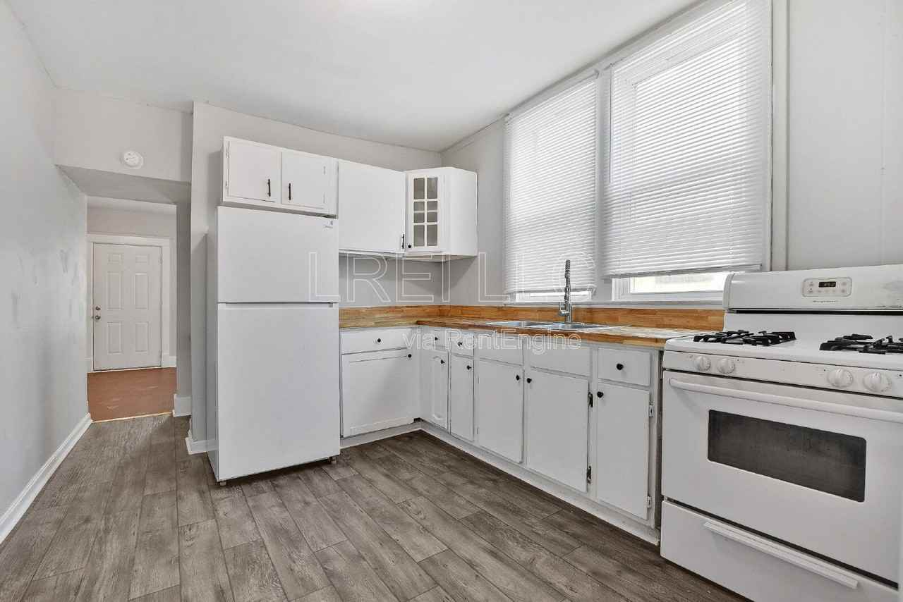 3420 W Muhammad Ali Blvd #F - Photo 4 of 13