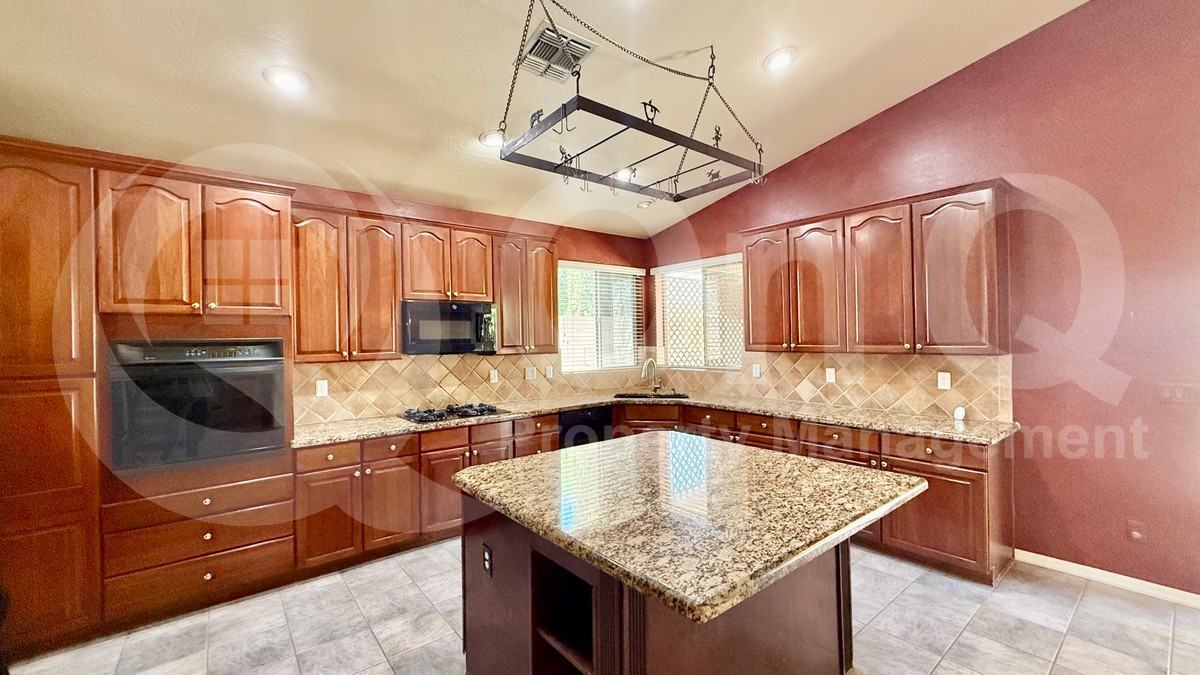 21708 N 70th Dr - Photo 4 of 30