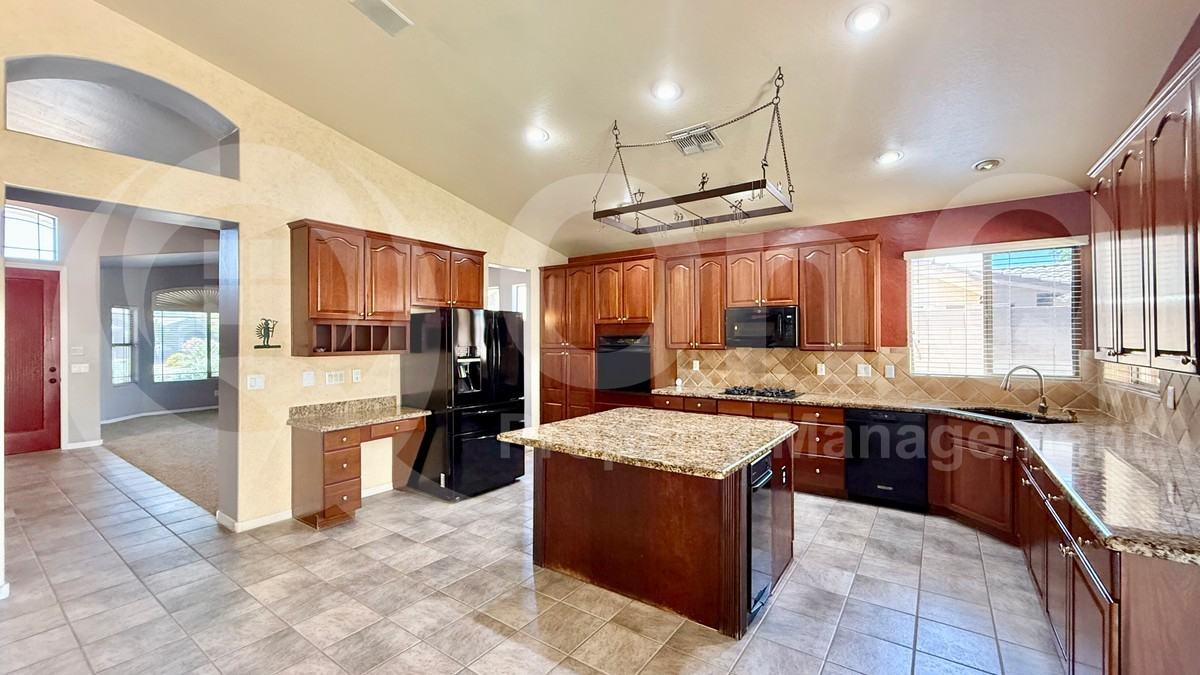 21708 N 70th Dr - Photo 5 of 30