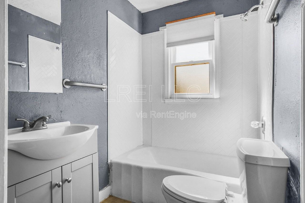 1443 S 32nd St #2 - Photo 5 of 9