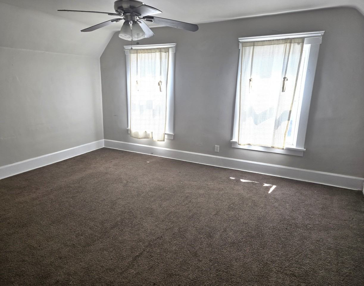 10701 Vernon Ave #UP - Photo 2 of 10