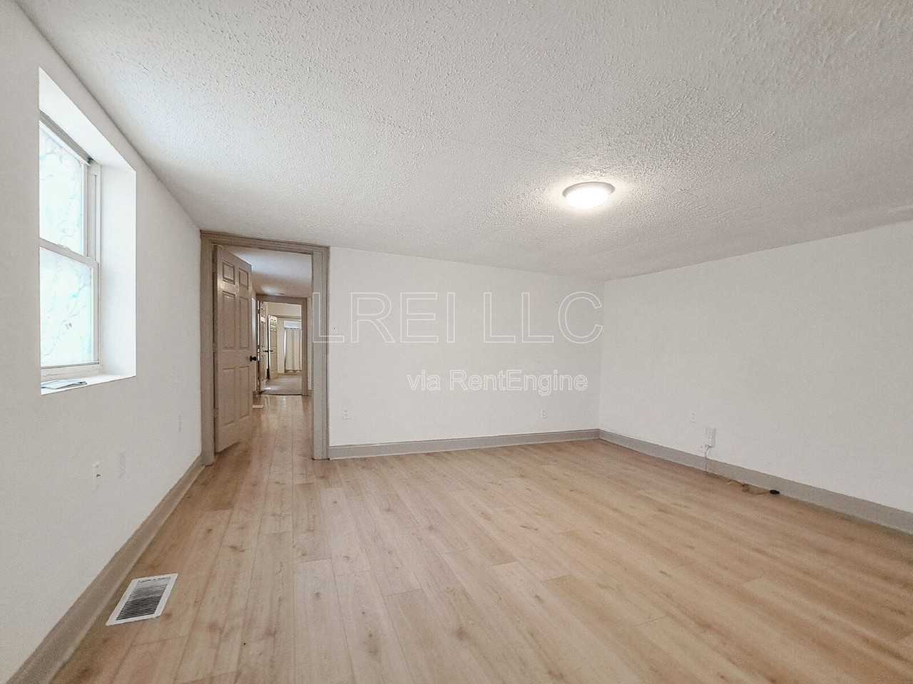 2508 W Main St - Photo 2 of 14