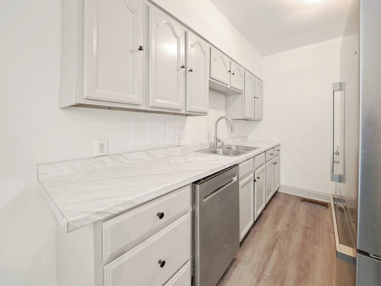 2508 W Main St - Photo 7 of 14